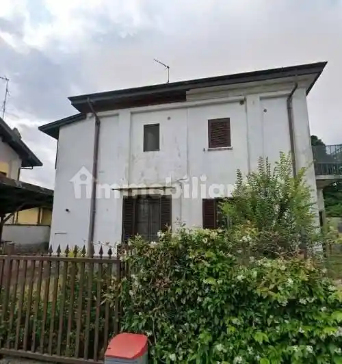 Appartamento in vendita a Gambolò