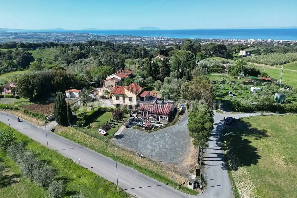 Rustico - Casale in vendita a Rosignano Marittimo