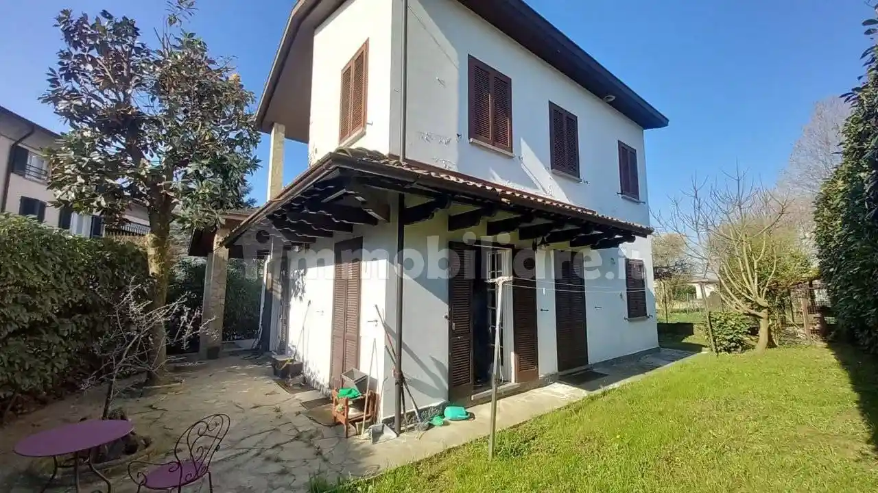 Villa in vendita a Casteggio