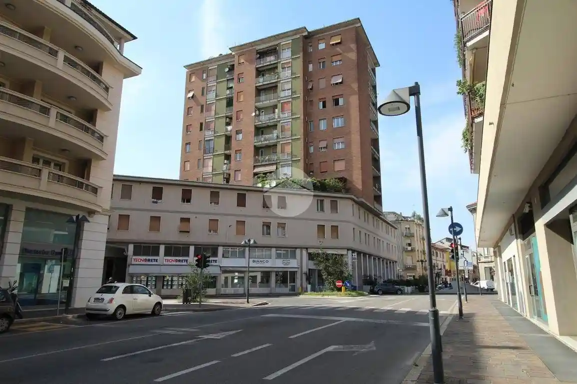 Appartamento in vendita a Seregno