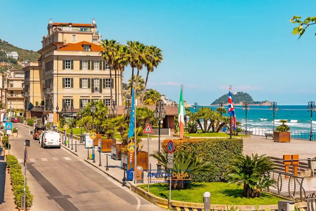 Appartamento in affitto a Alassio