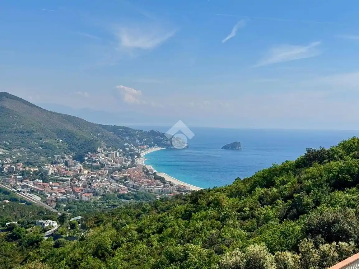 Villa in vendita a Noli