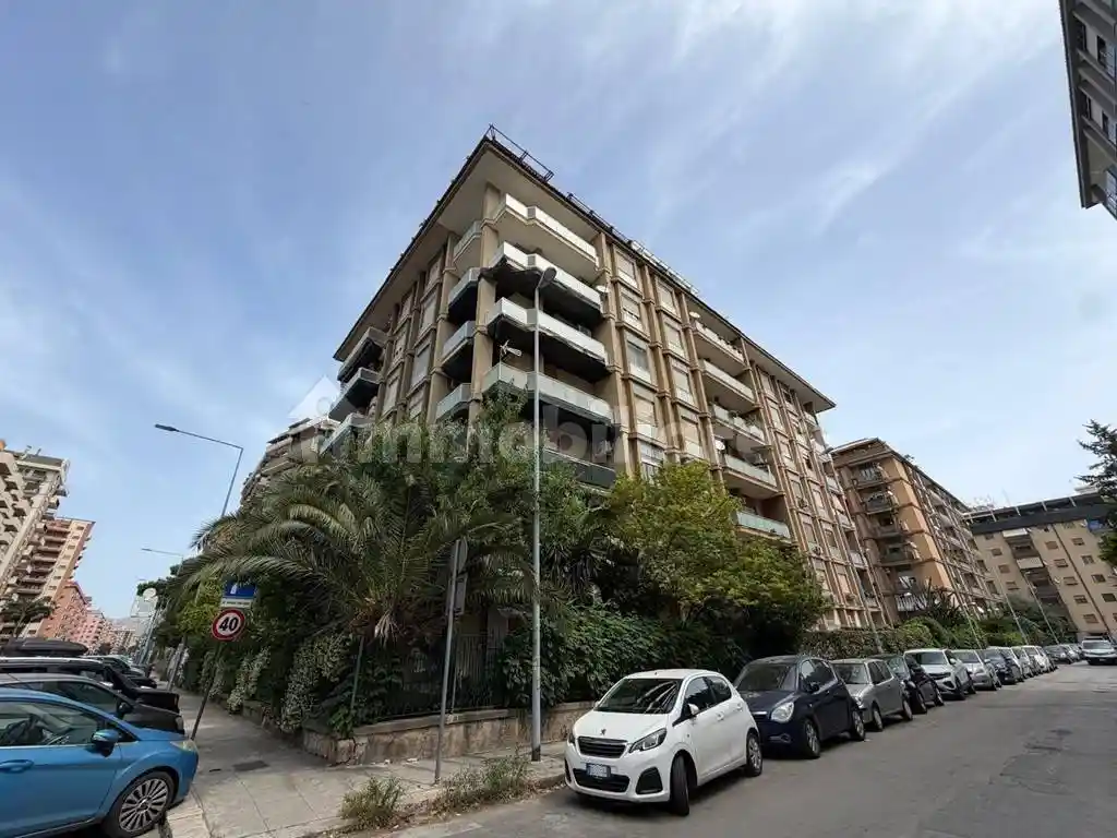 Appartamento in vendita a Palermo