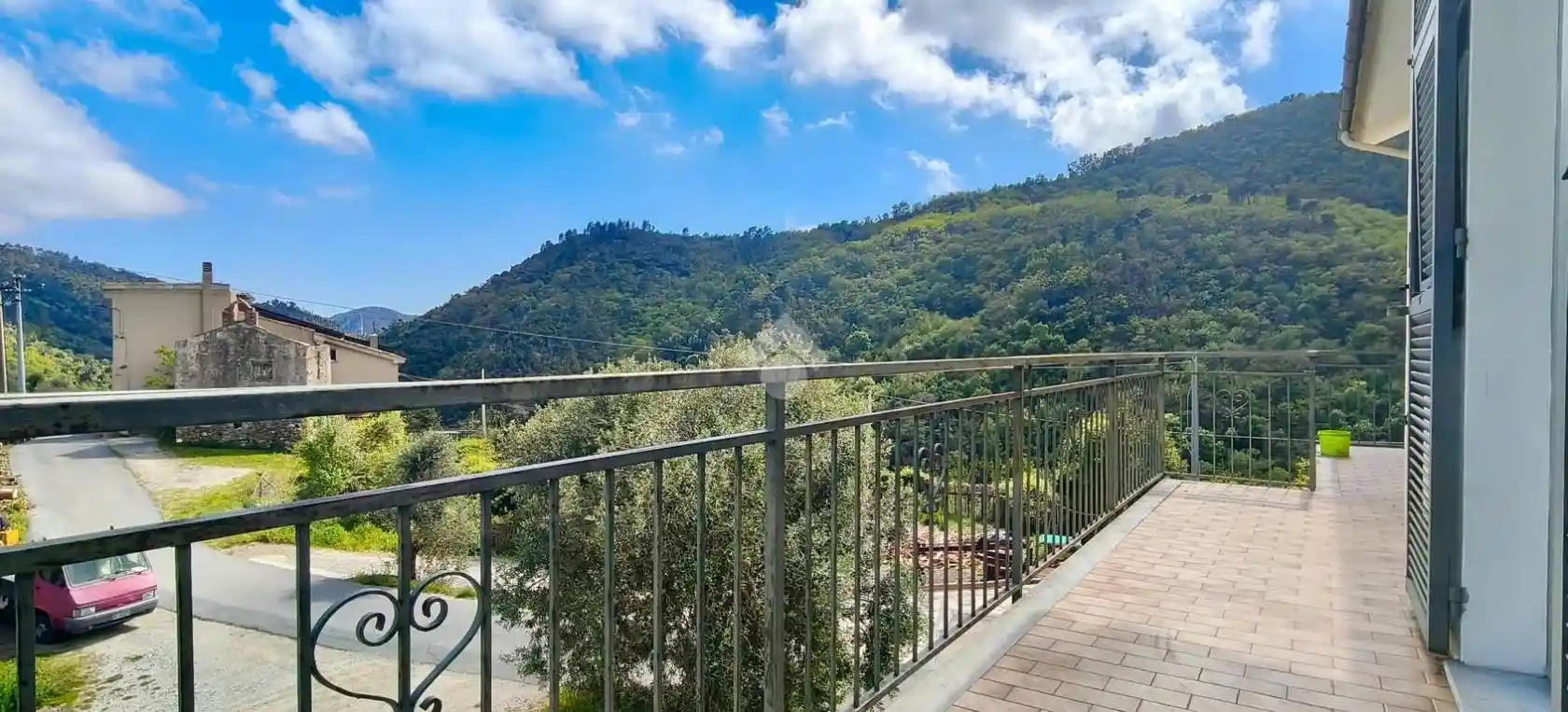 Appartamento in vendita a Vezzi Portio