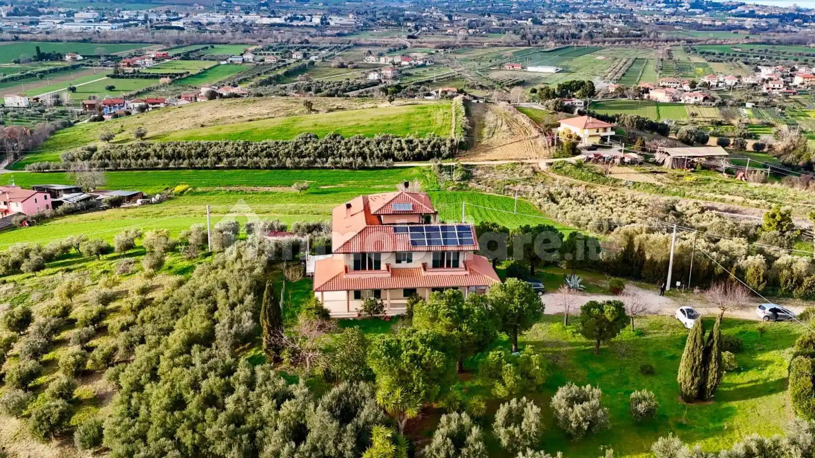 Villa in vendita a Roseto degli Abruzzi