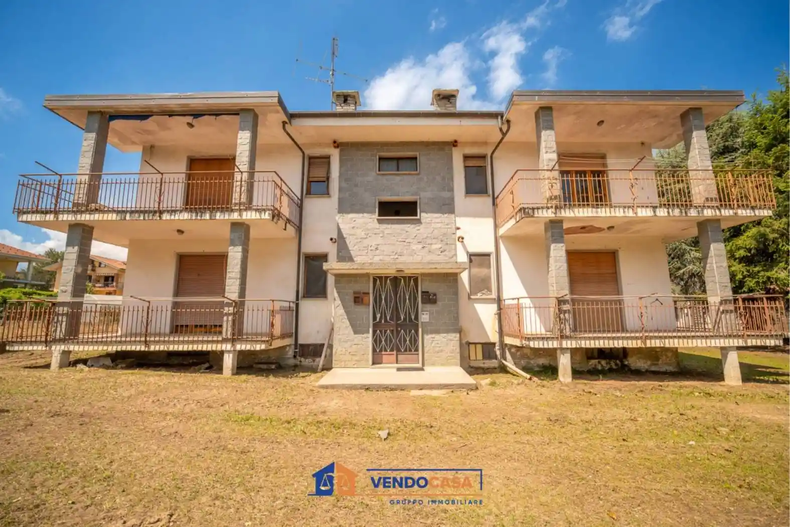 Palazzo - Edificio in vendita a Bagnolo Piemonte
