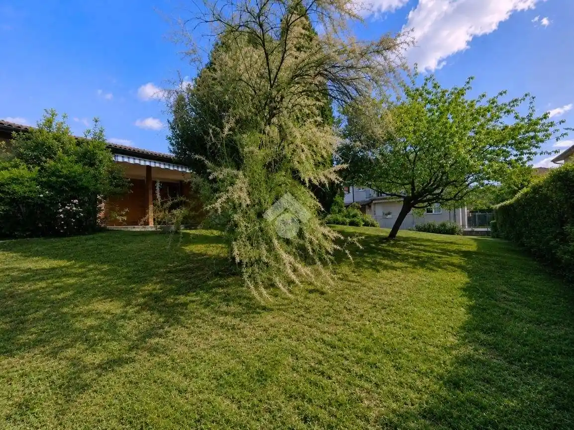 Villa in vendita a Chiari