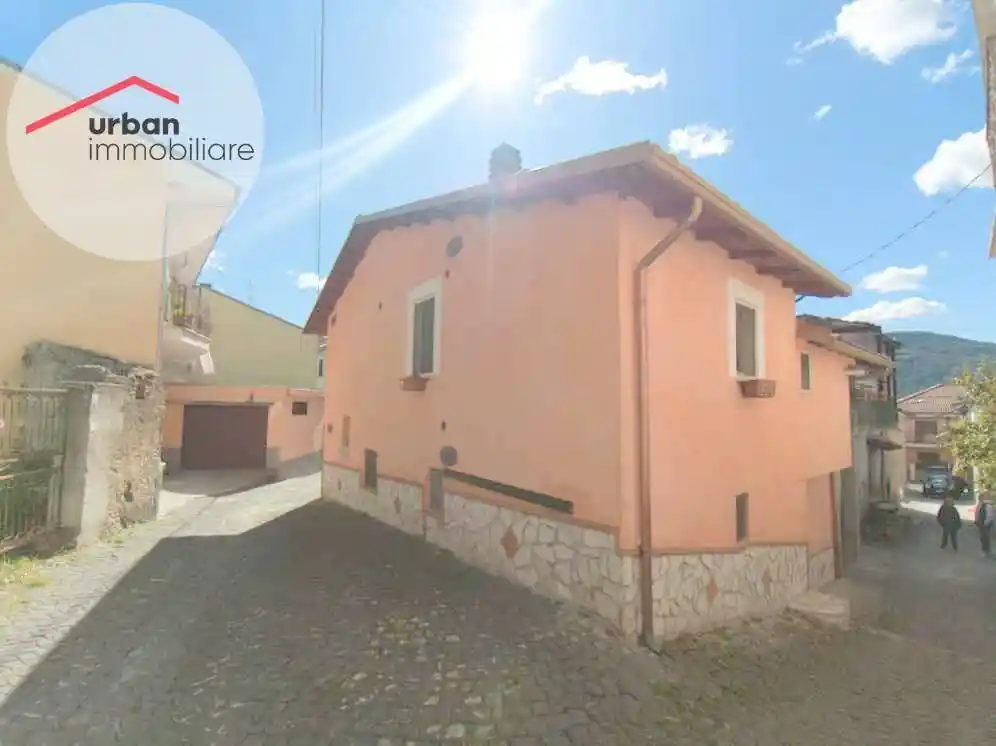 Casa indipendente in vendita a Pizzoli
