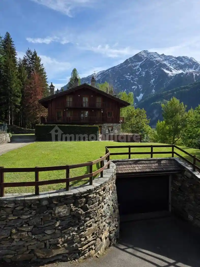Appartamento in vendita a Courmayeur