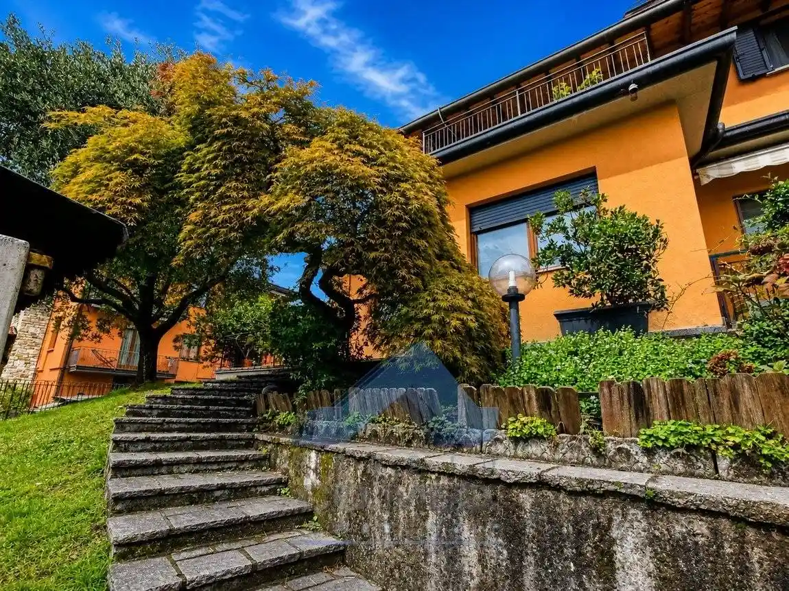 Villa in vendita a Scanzorosciate