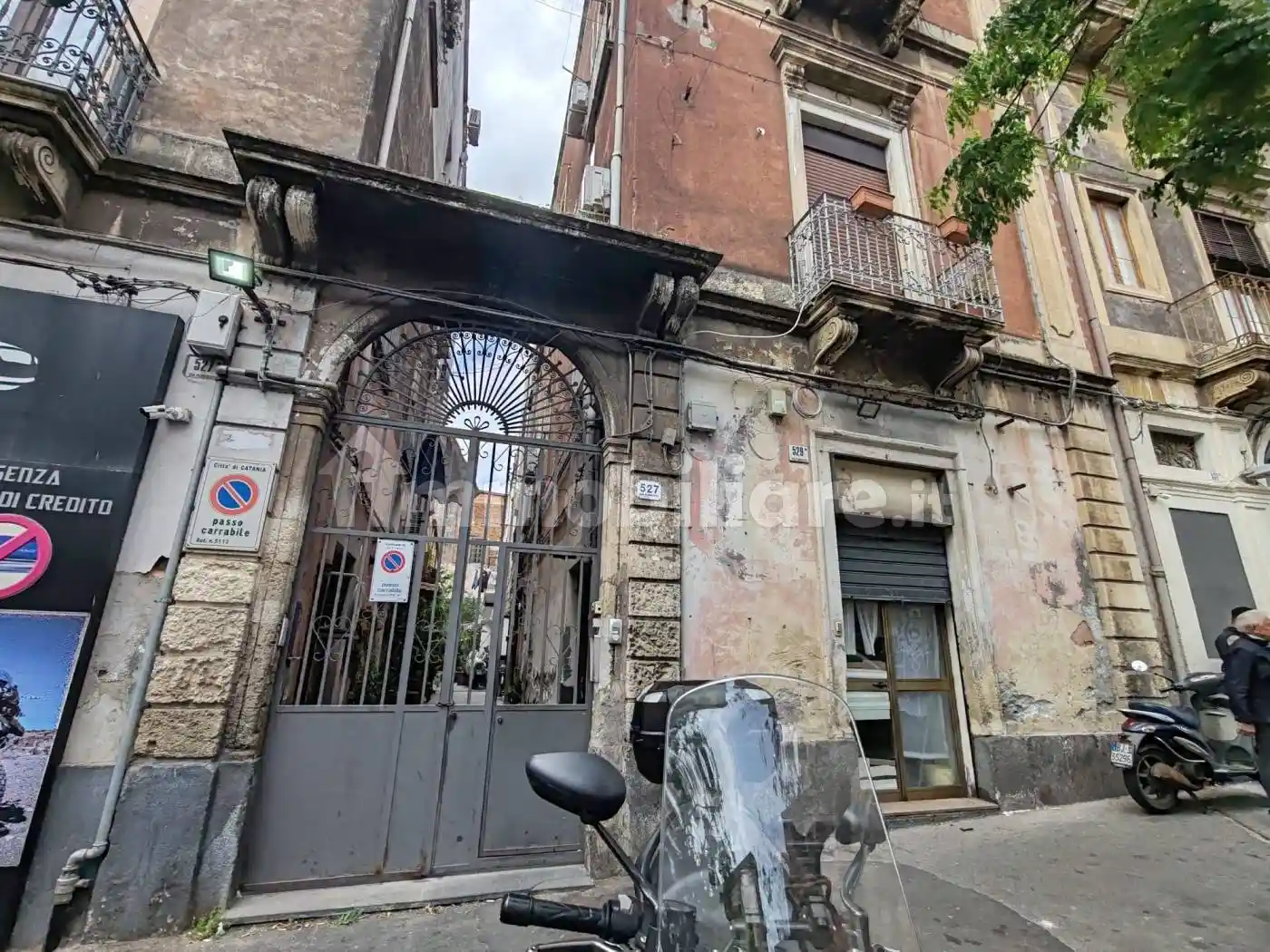 Palazzo - Edificio in vendita a Catania