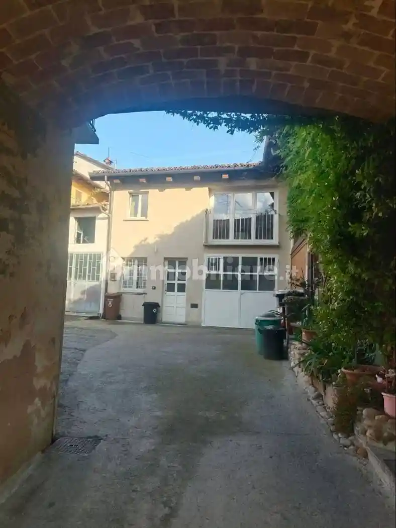 Appartamento in affitto a Guarene