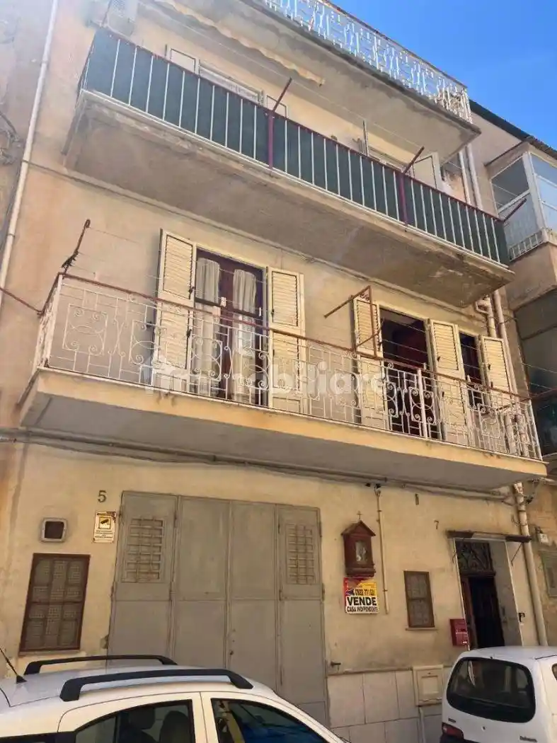 Palazzo - Edificio in vendita a Licata