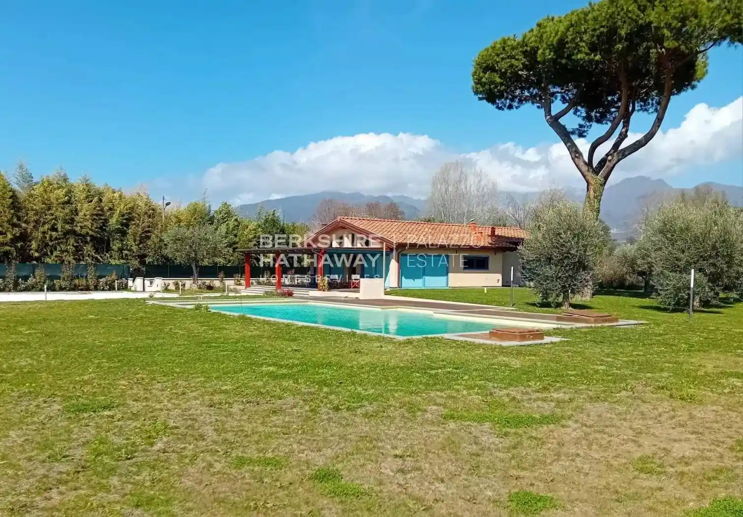 Casa indipendente in vendita a Pietrasanta