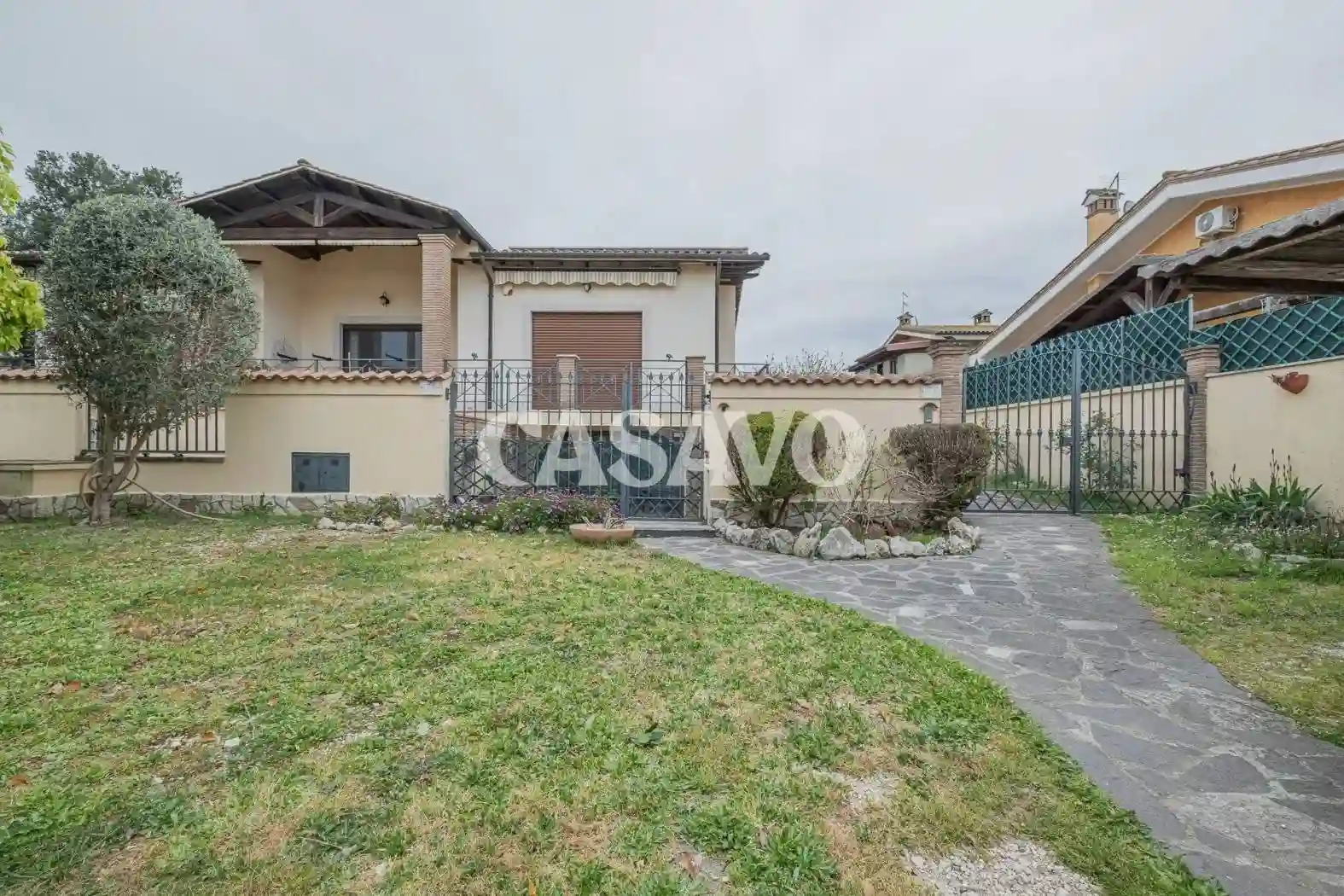 Villa - foto 2