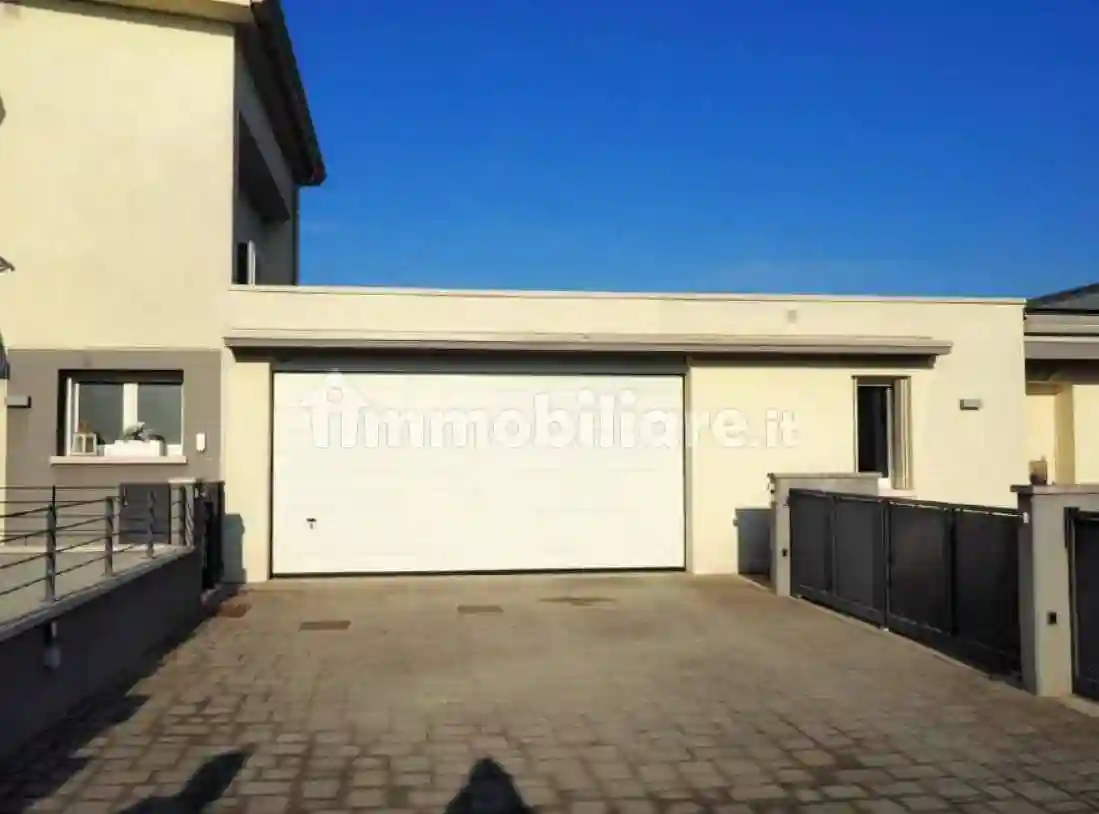 Villetta a schiera - foto 2