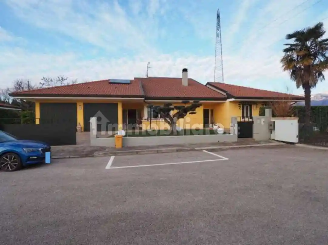 Villa in vendita a Porcia