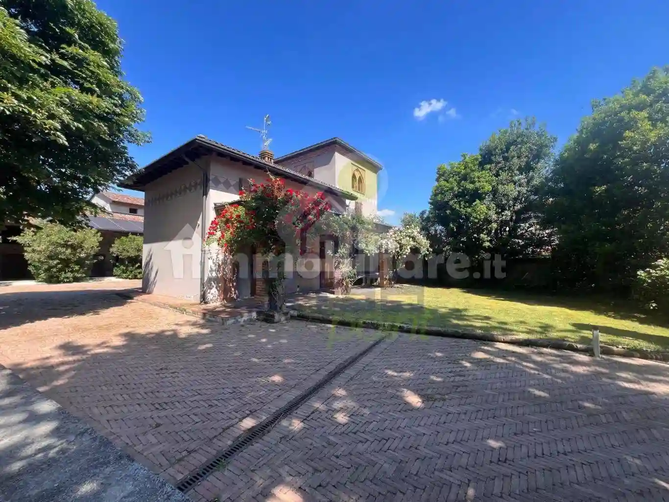 Villa - foto 2