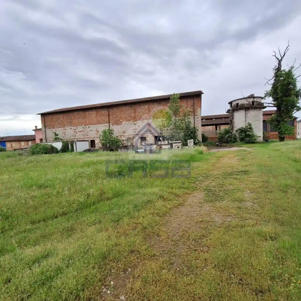 Rustico - Casale in vendita a Orzinuovi
