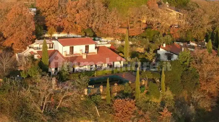 Rustico - Casale in vendita a Magione
