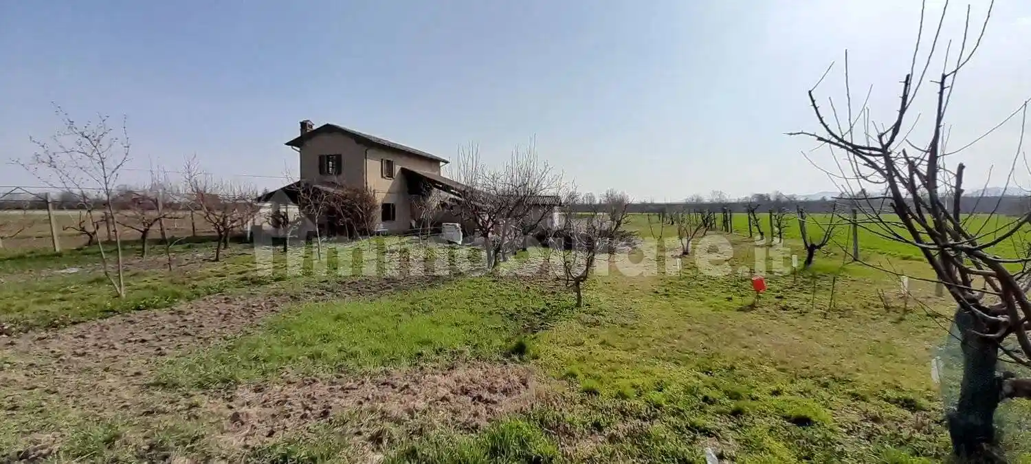 Rustico - Casale in vendita a Voghera