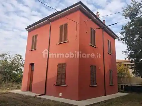 Villa in vendita a Voghera