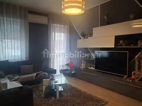 Appartamento in vendita a Voghera