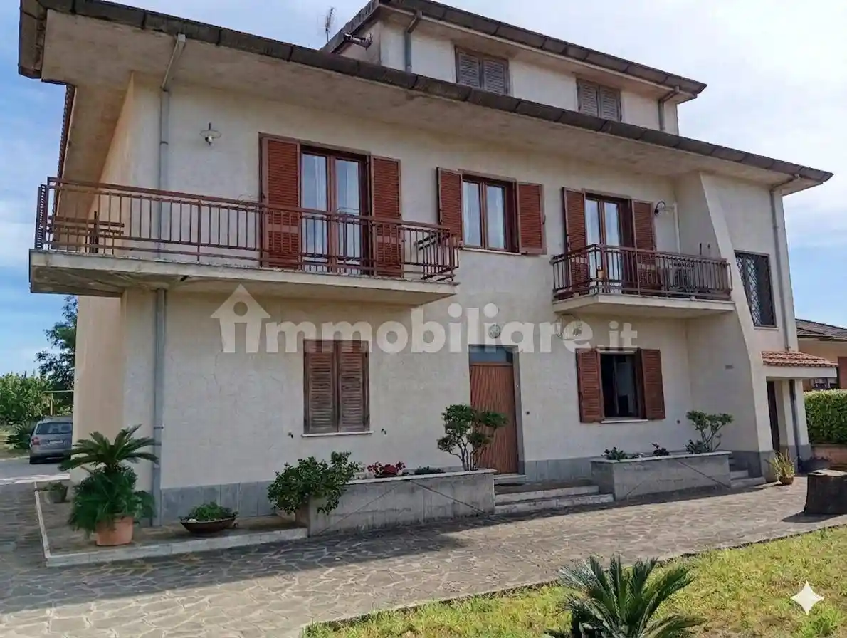 Villa in vendita a Aprilia