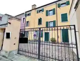 Appartamento in vendita a Lendinara