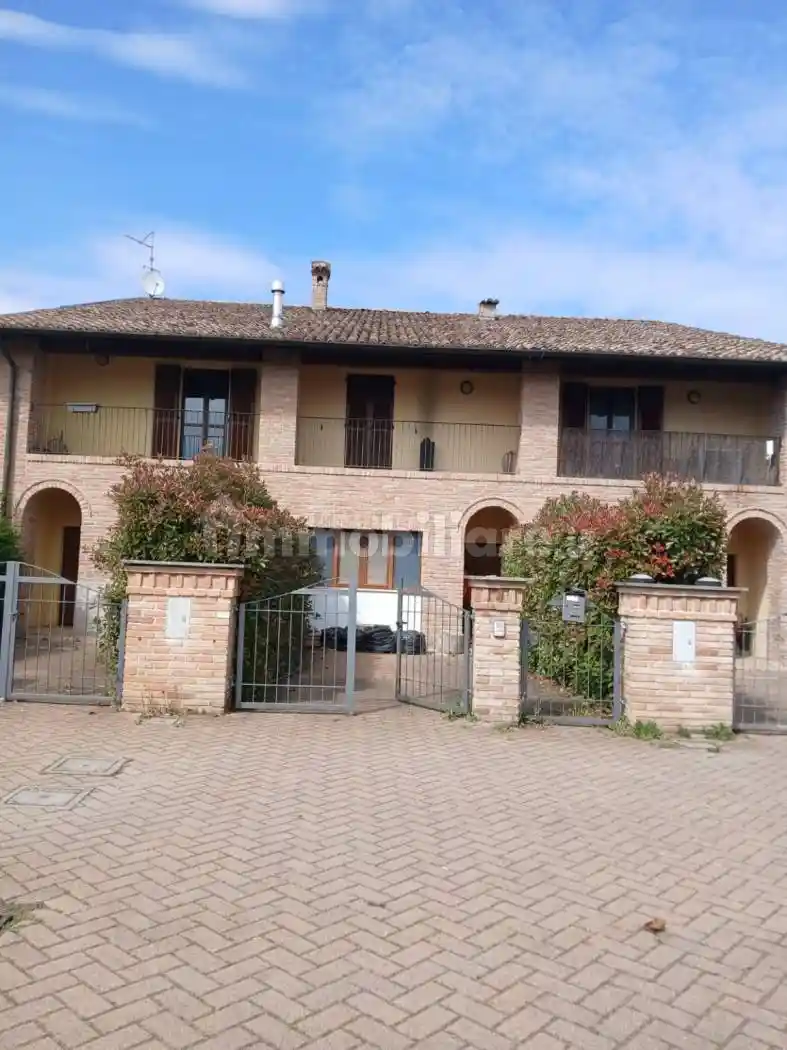 Villa in vendita a Caorso
