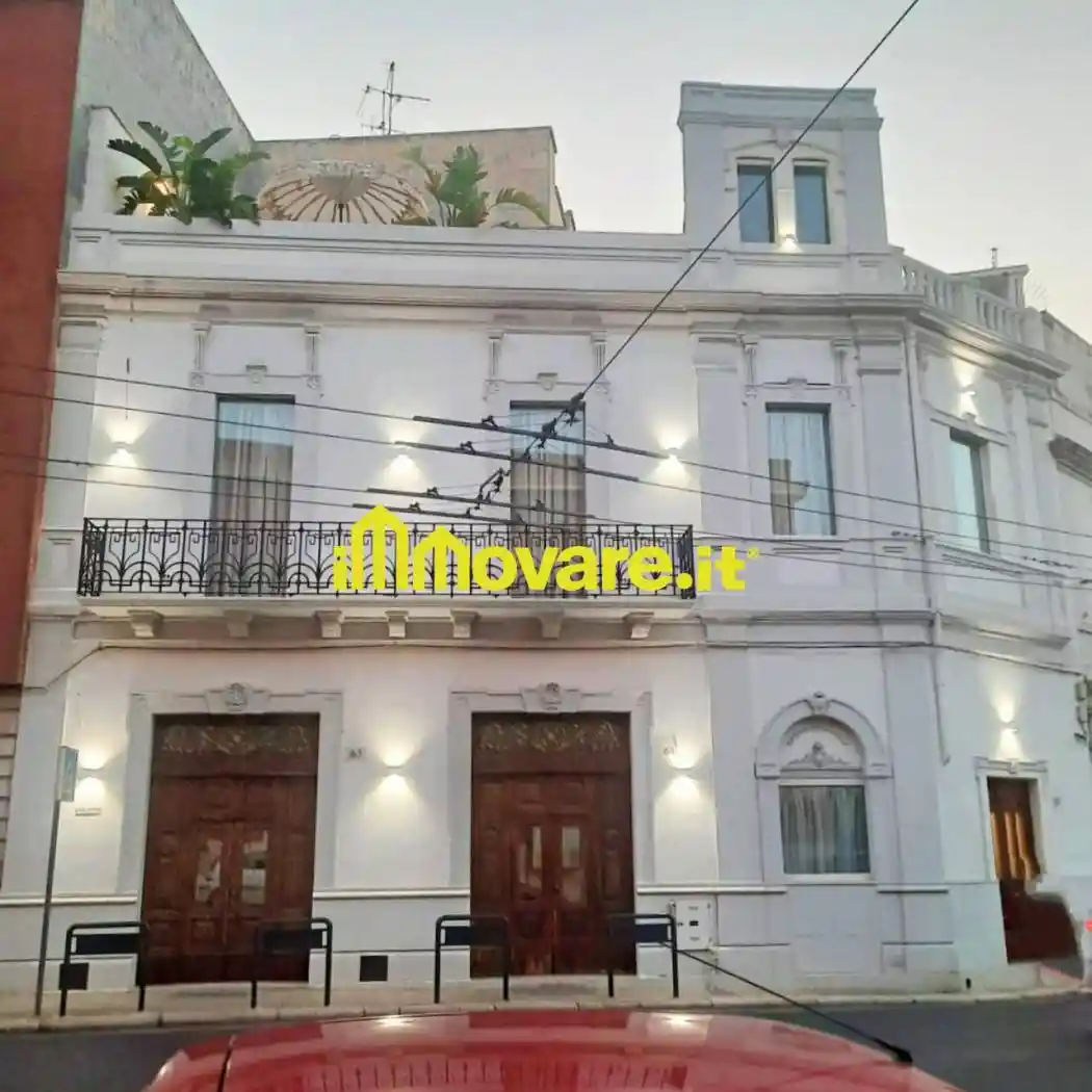 Palazzo - Edificio in vendita a Bari