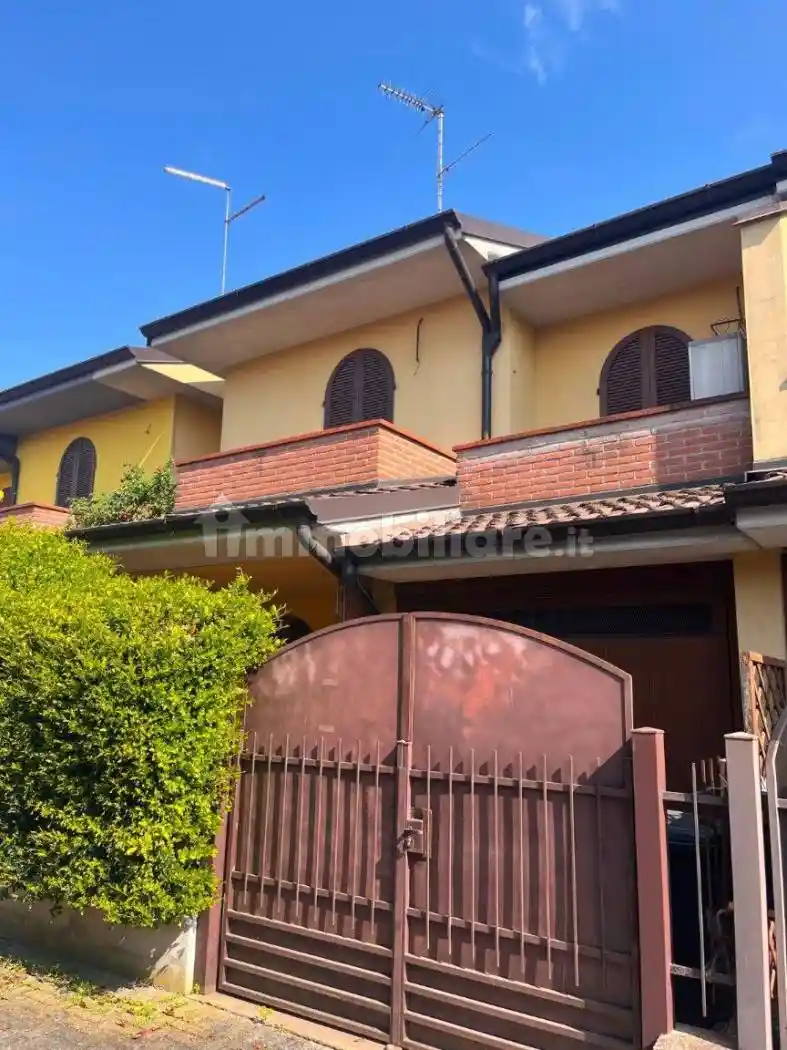 Villetta a schiera in vendita a Castelvetro Piacentino