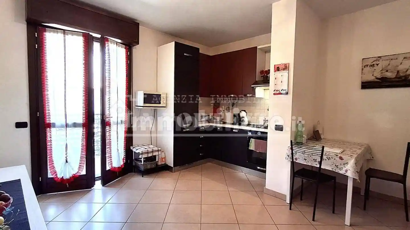 Appartamento in vendita a Cascina