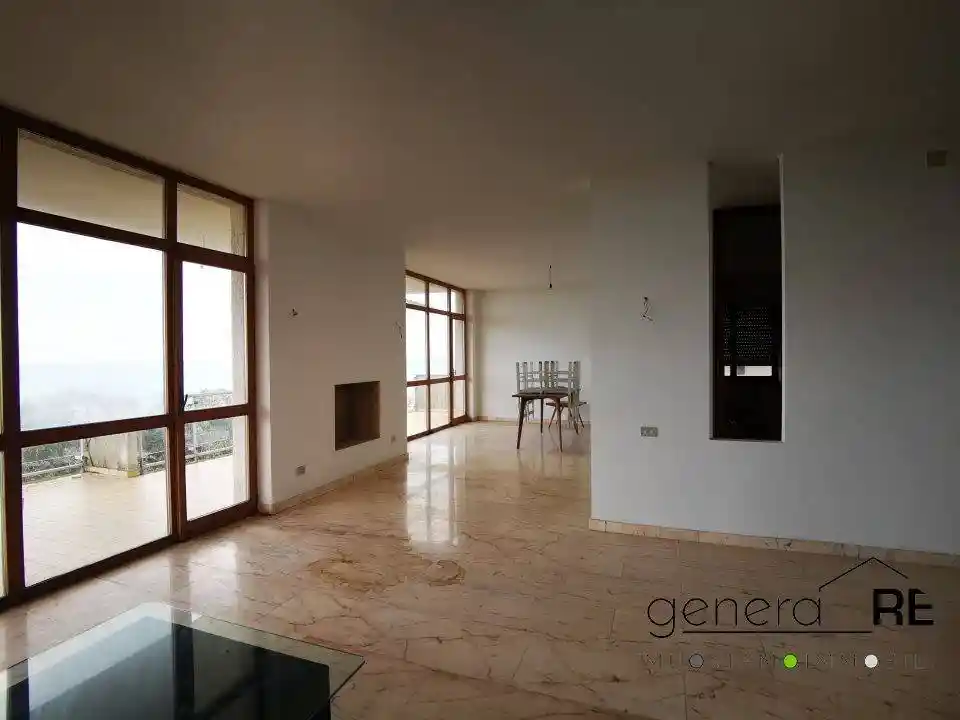 Palazzo - Edificio in vendita a Pescara