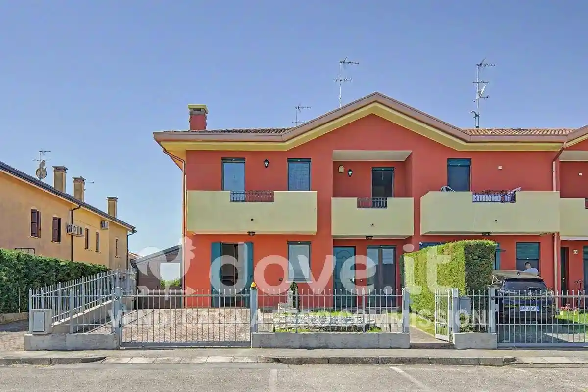 Villetta a schiera in vendita a Correzzola