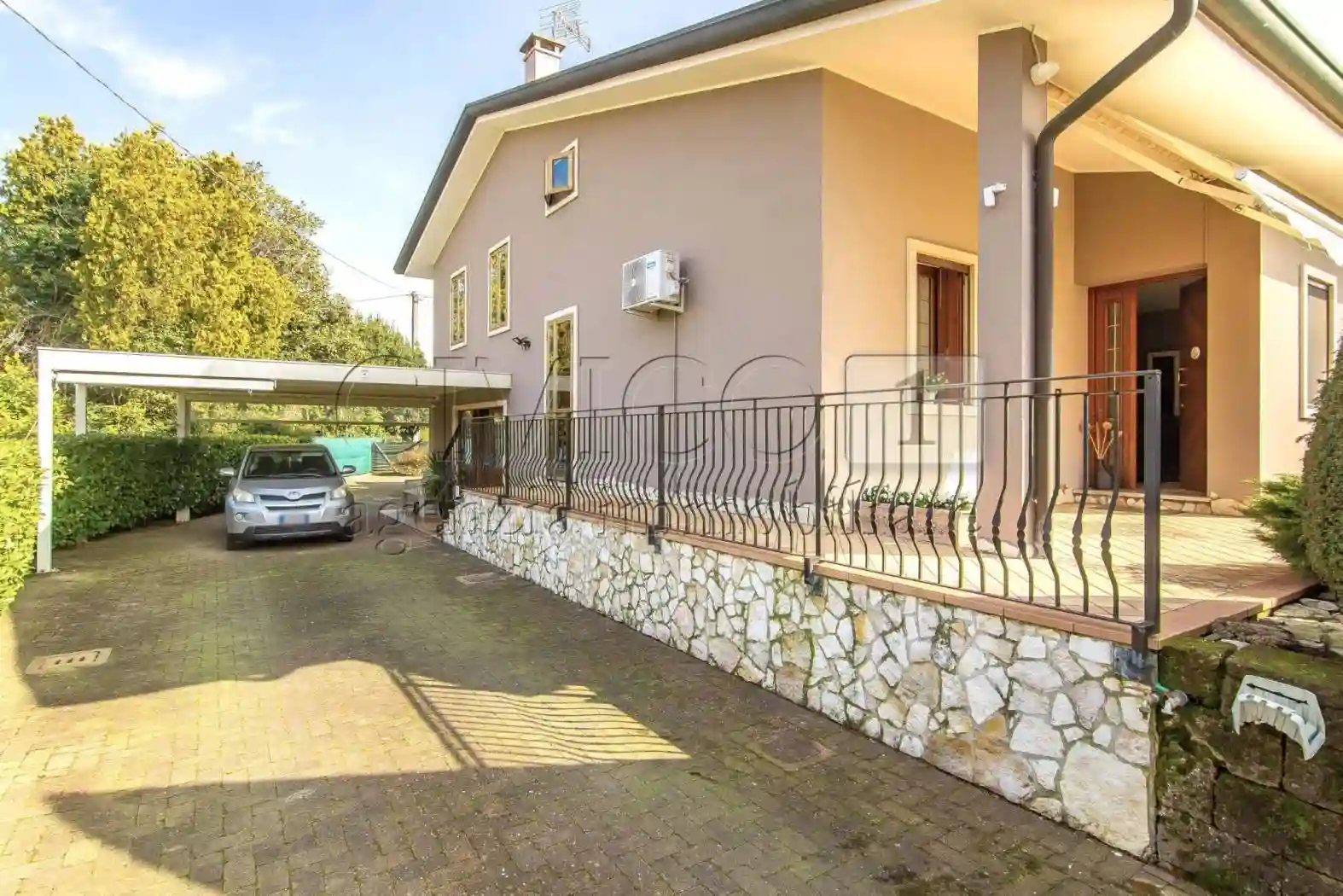 Villa - foto 2