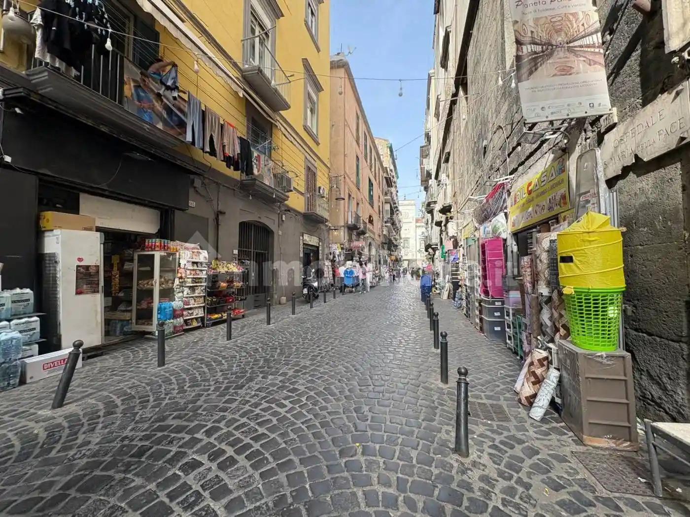 Appartamento in vendita a Napoli