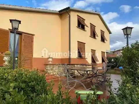 Villa in vendita a Campiglia Marittima