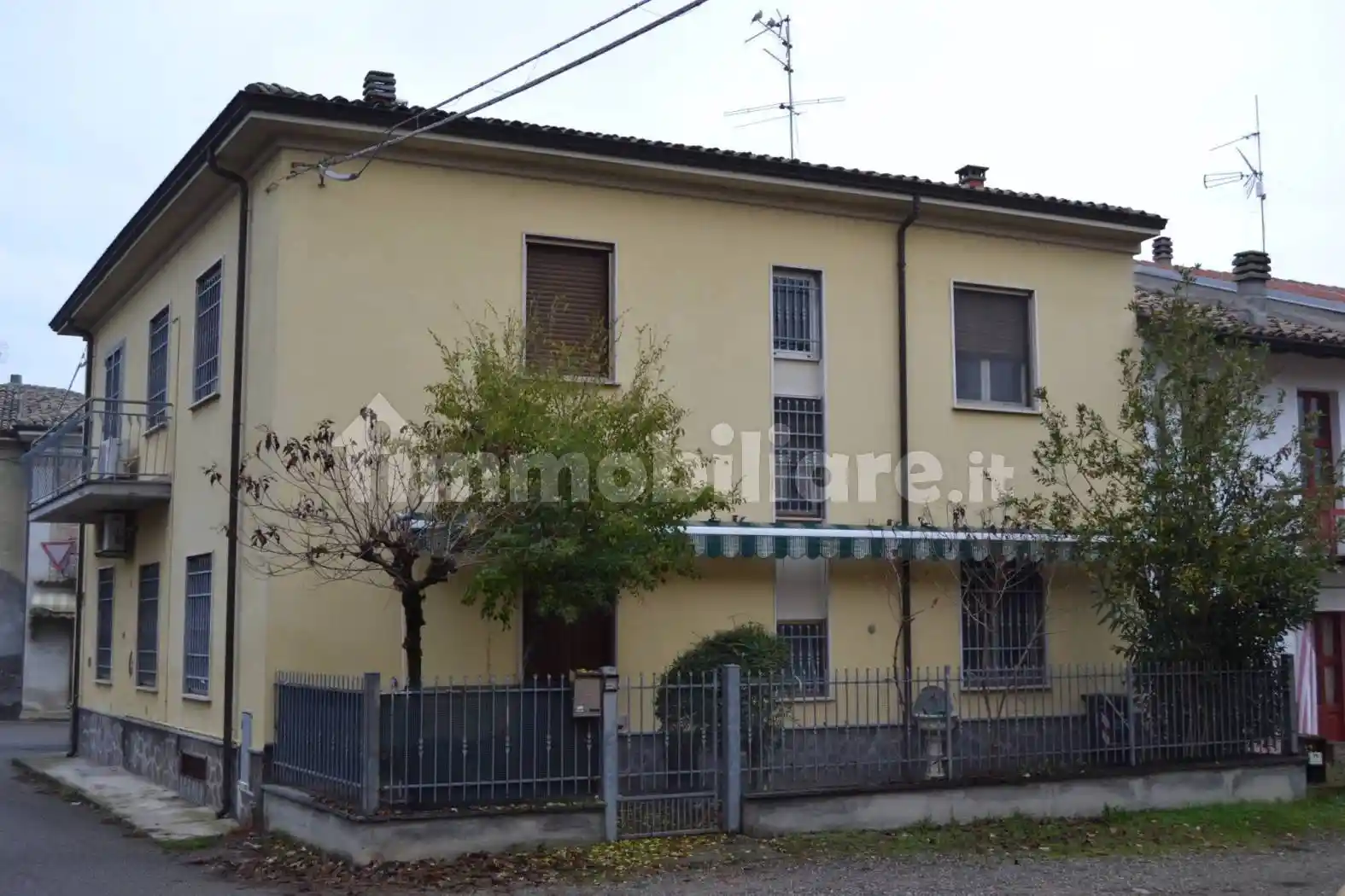 Villa in vendita a Borgonovo Val Tidone