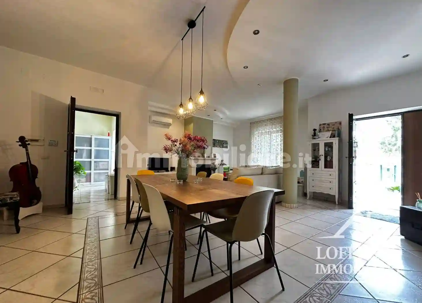 Villa - foto 2