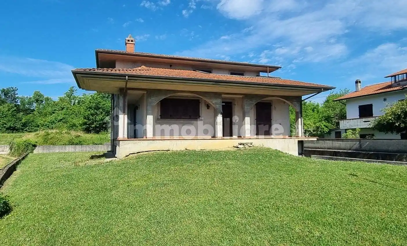 Villa in vendita a Licciana Nardi