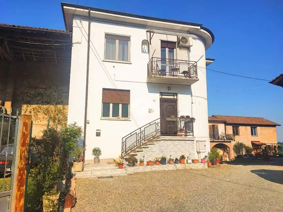 Casa indipendente in vendita a Sarezzano