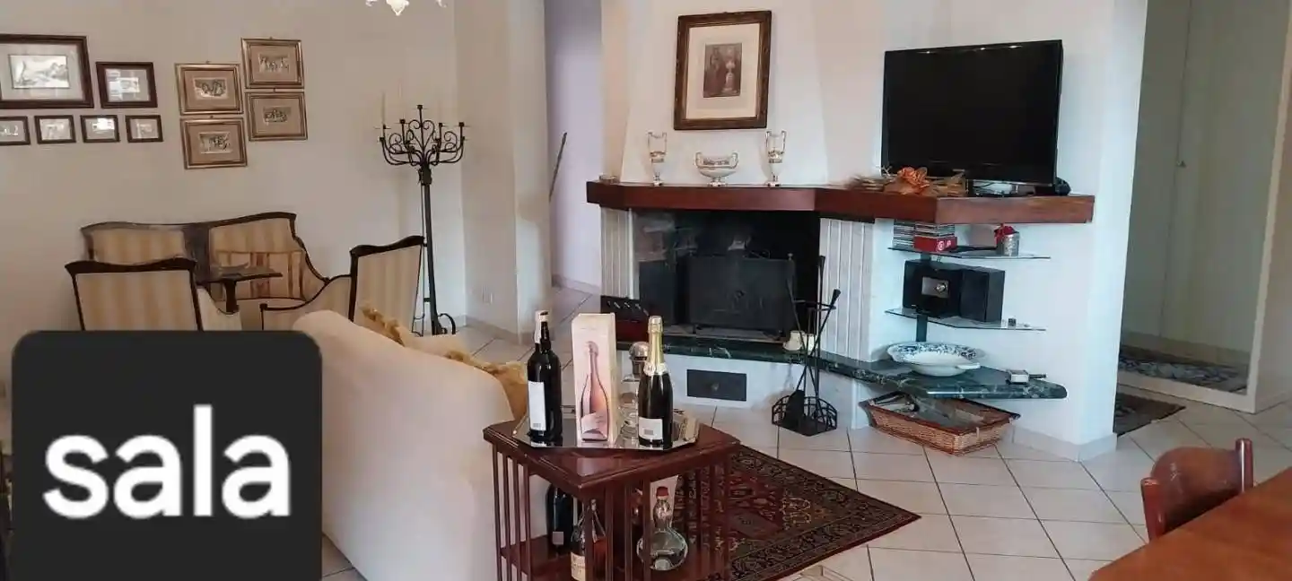 Casa indipendente in vendita a Carrara
