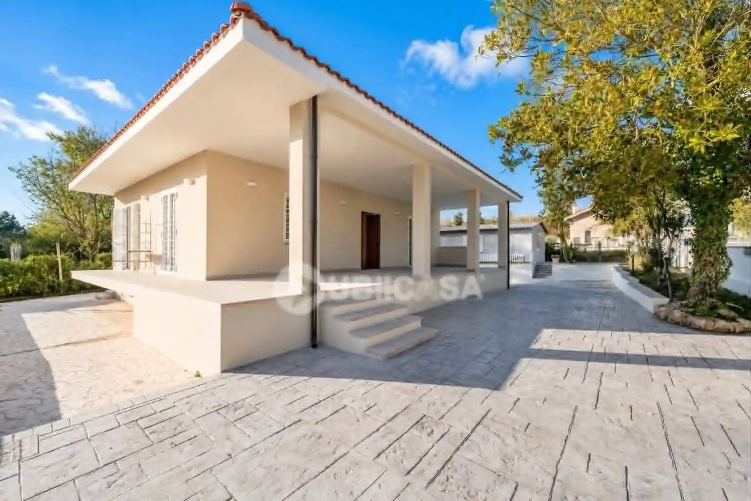 Villa in vendita a Lariano