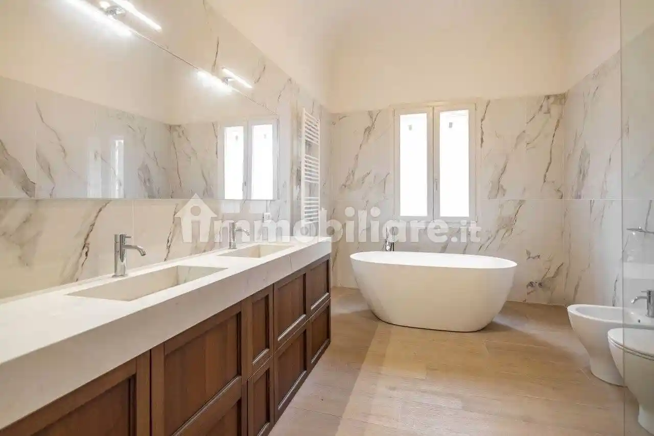 Villa in vendita a Cascina