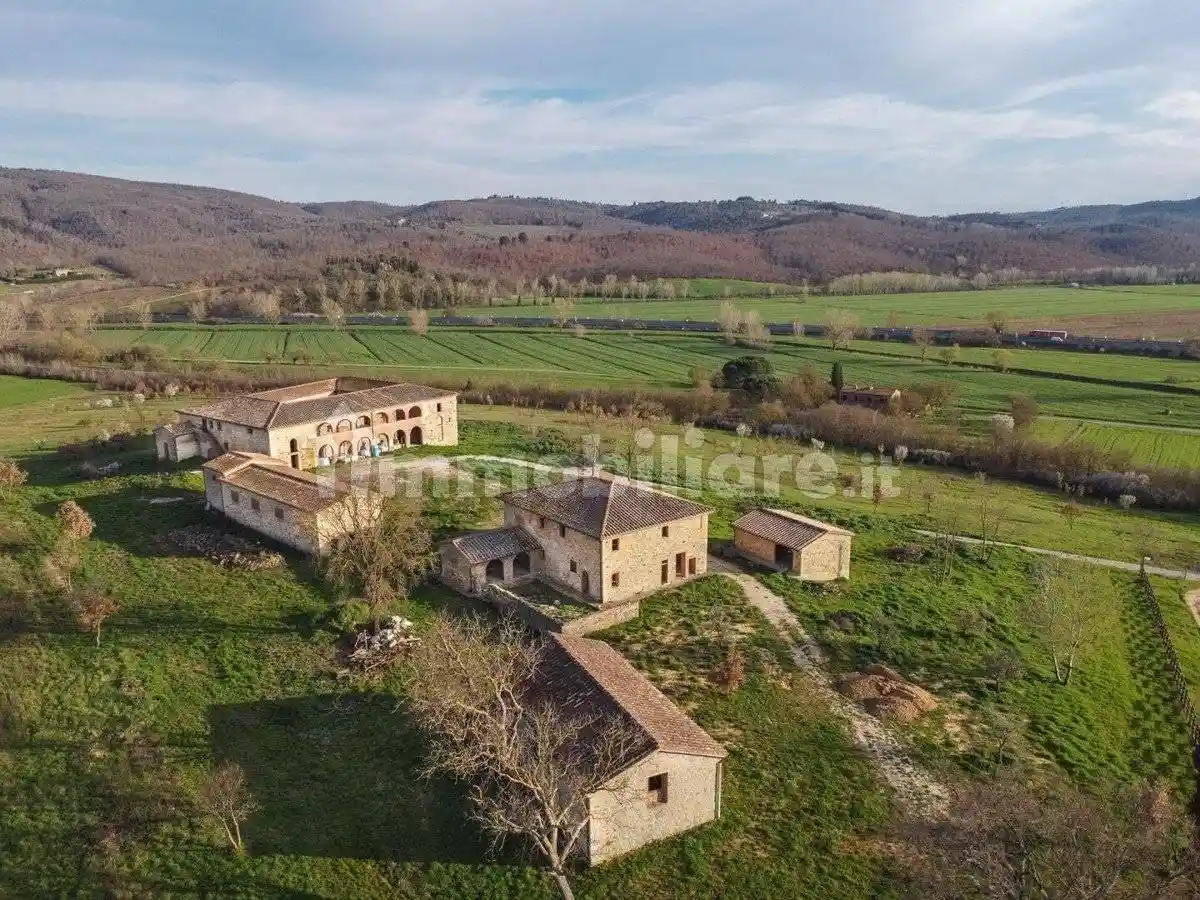 Palazzo - Edificio in vendita a Rapolano Terme