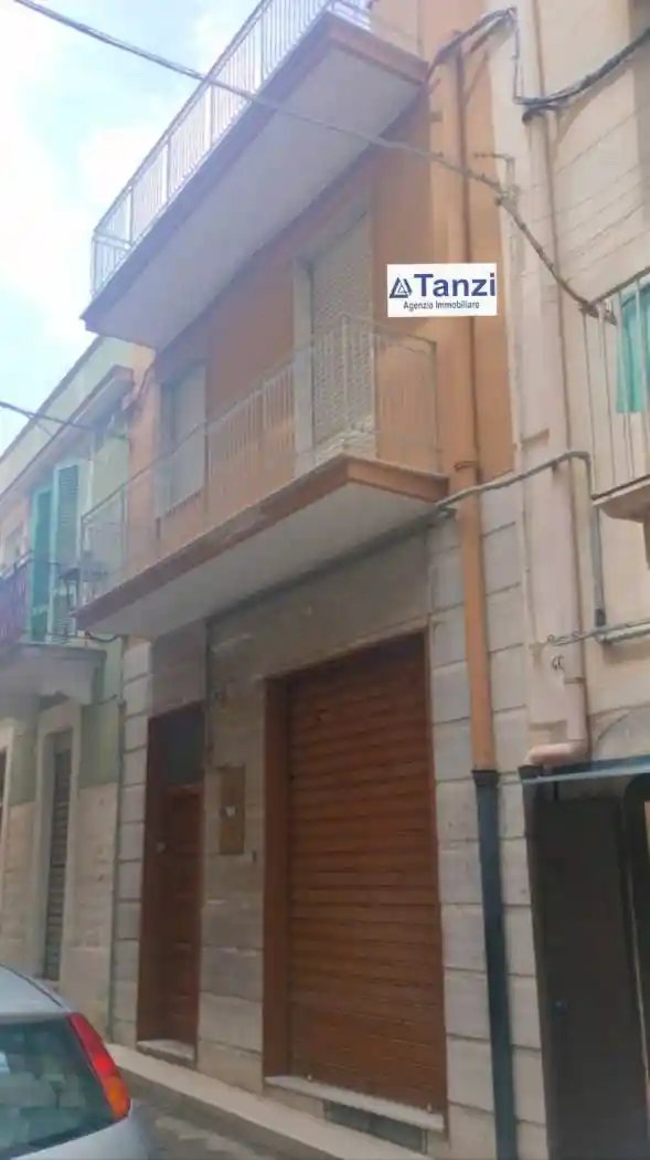 Palazzo - Edificio in vendita a Barletta