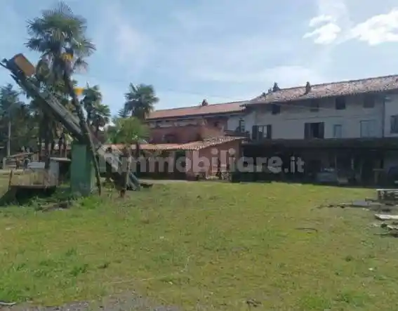 Casa indipendente in vendita a Albiano d'Ivrea