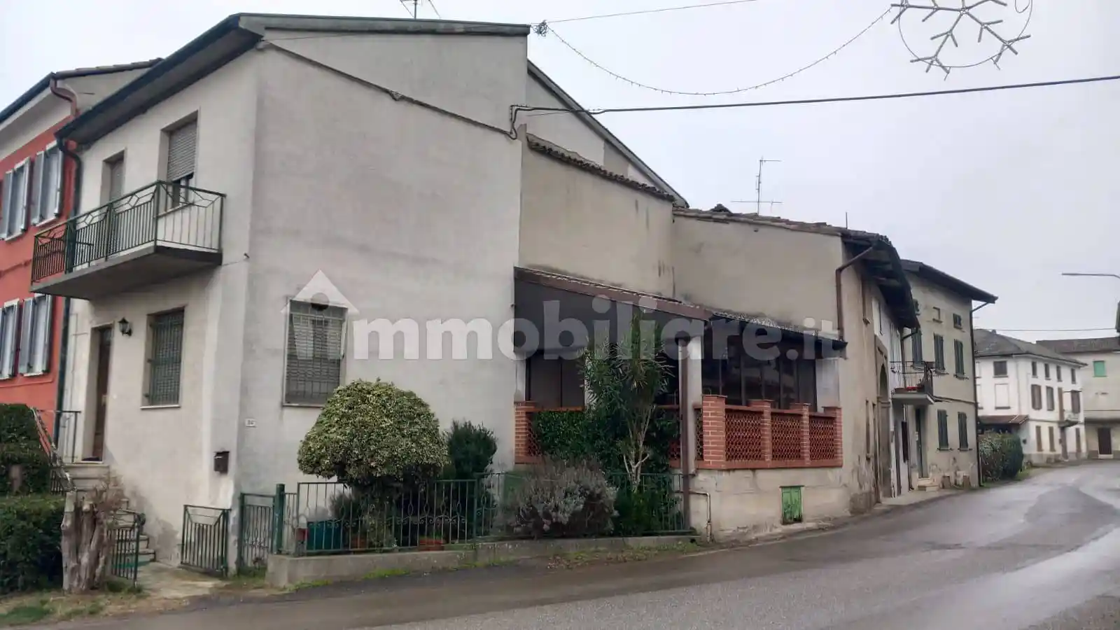 Villa in vendita a Castana