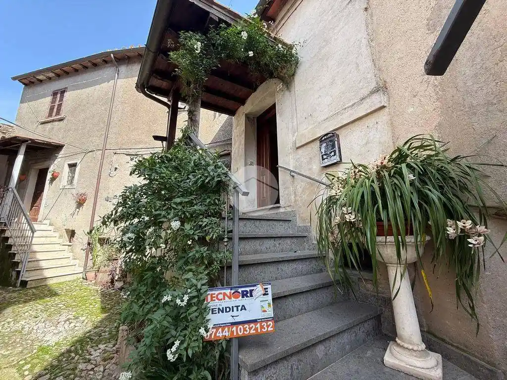 Appartamento in vendita a Collevecchio